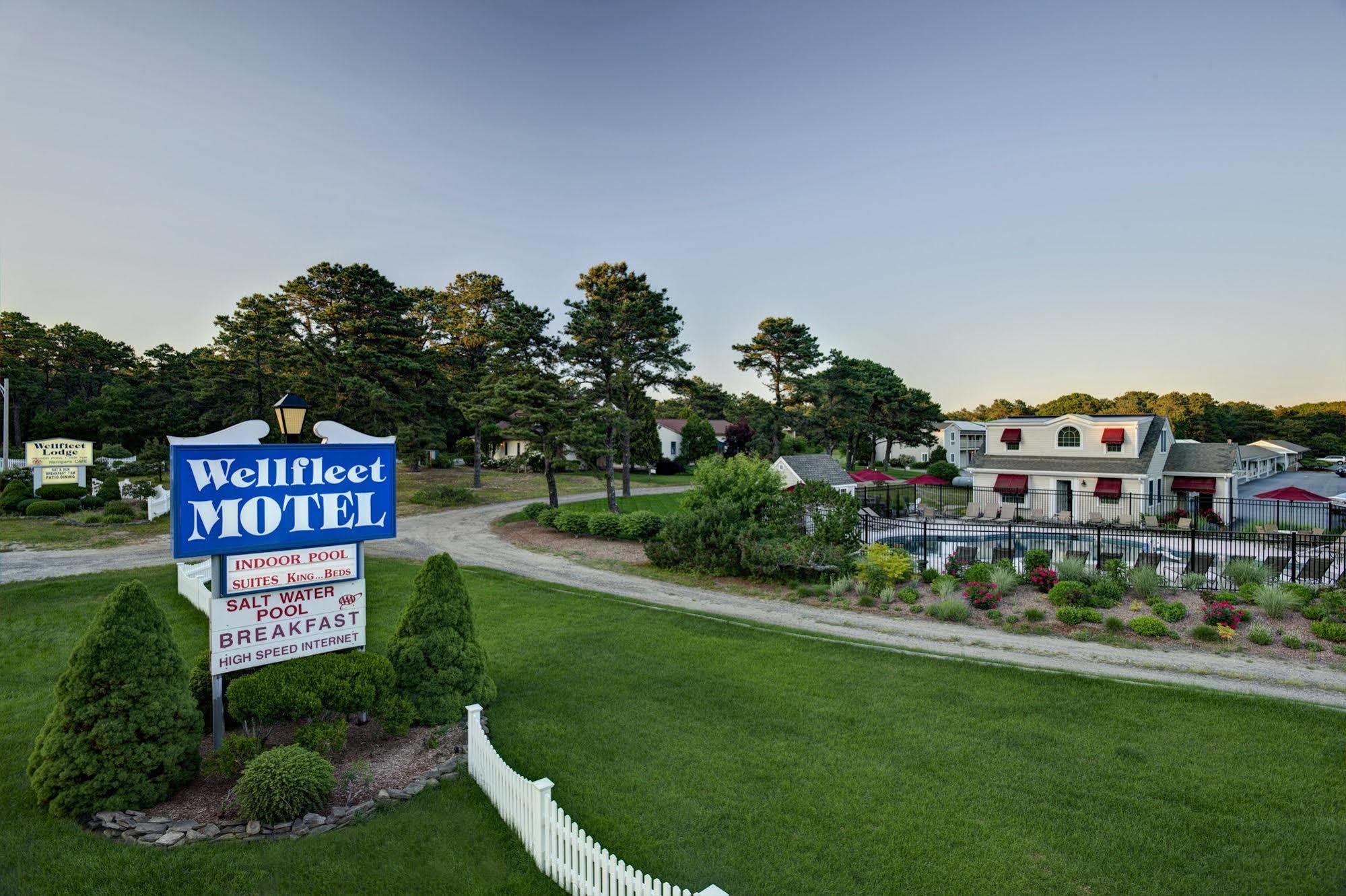 Wellfleet Motel & Lodge Extérieur photo