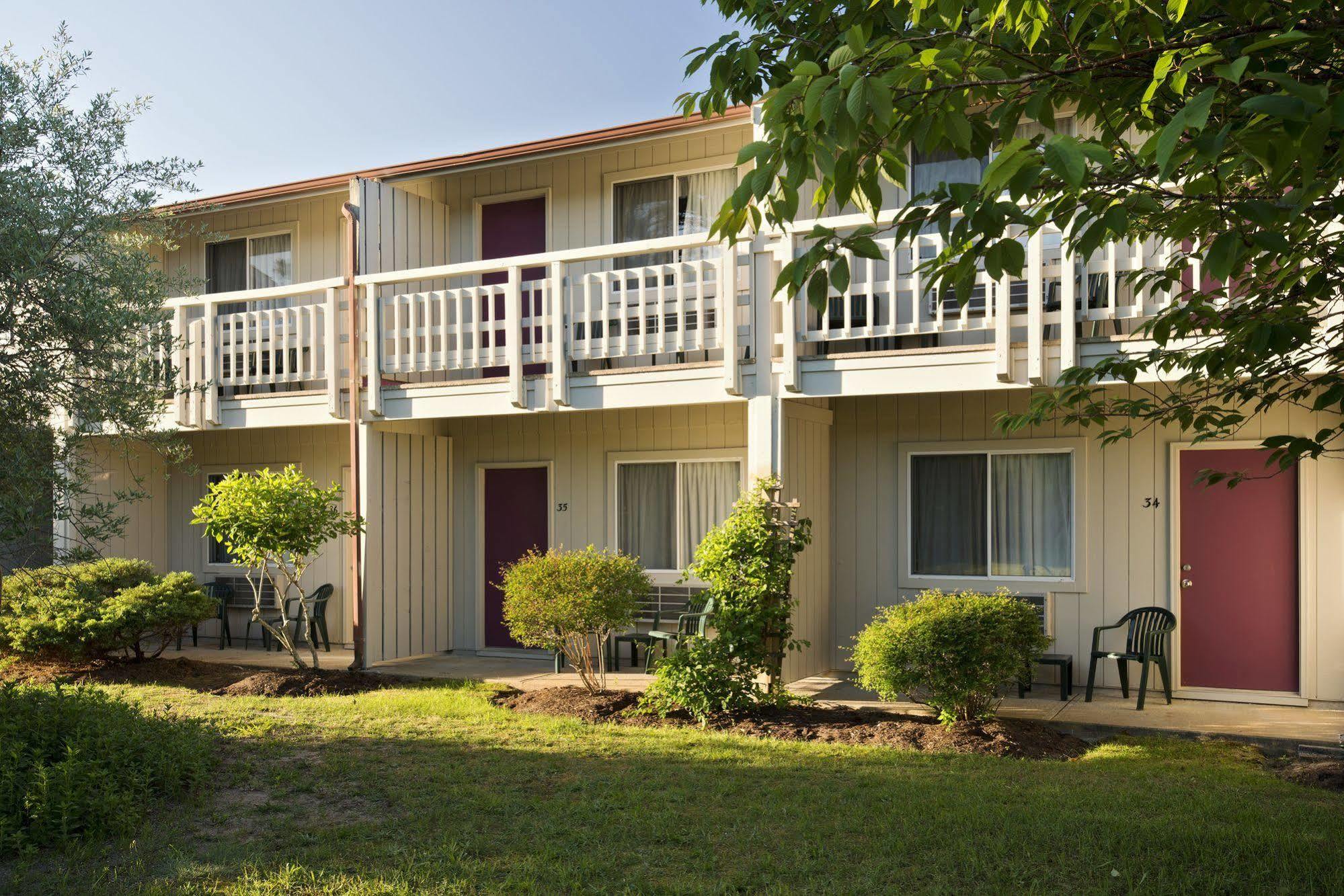 Wellfleet Motel & Lodge Extérieur photo